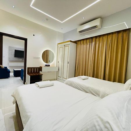 Mabahj Garnatha Hotel Apartments Сухар Экстерьер фото