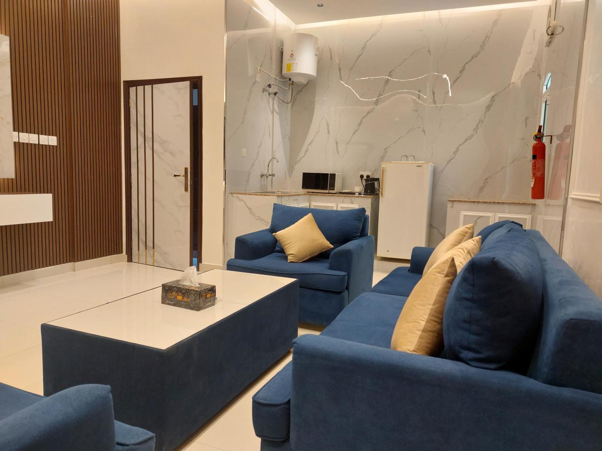 Mabahj Garnatha Hotel Apartments Сухар Экстерьер фото